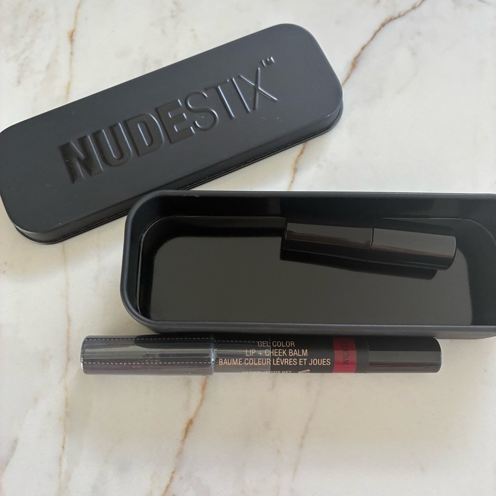 Nudestix Lip and Cheek Pencil with tin Case. Brand new! Sealed. Colour= wicked - Picture 4 of 9